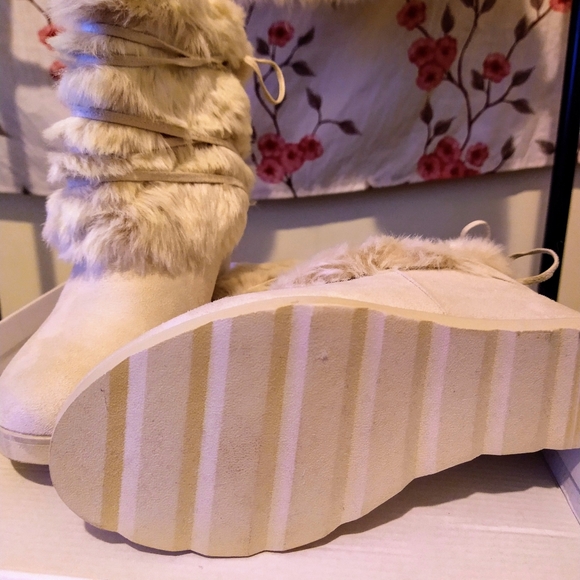 Snow Booties - Picture 2 of 6